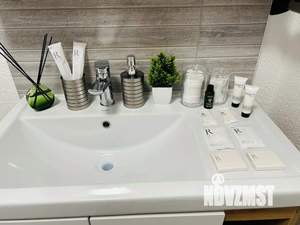 2-к квартира, посуточно, 65м2, 1/1 этаж