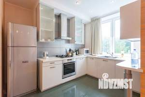 Студия квартира, посуточно, 47м2, 4/8 этаж