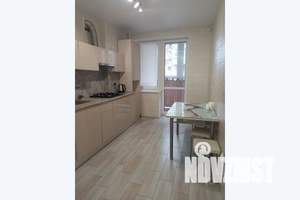 1-к квартира, посуточно, 36м2, 1/8 этаж