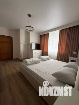 2-к квартира, посуточно, 64м2, 2/11 этаж