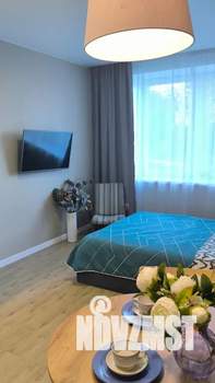 Студия квартира, посуточно, 27м2, 1/10 этаж