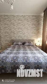 Студия квартира, посуточно, 84м2, 2/3 этаж