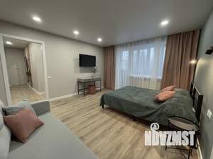 1-к квартира, посуточно, 38м2, 4/10 этаж