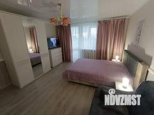 1-к квартира, посуточно, 39м2, 7/10 этаж