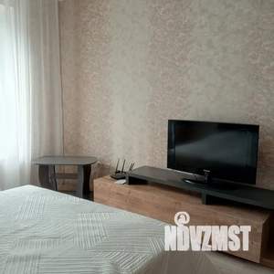 1-к квартира, посуточно, 39м2, 2/10 этаж