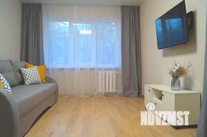 2-к квартира, посуточно, 42м2, 1/5 этаж