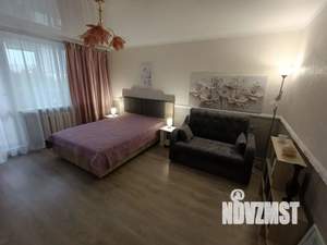 1-к квартира, посуточно, 39м2, 7/10 этаж