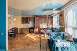 Студия квартира, посуточно, 42м2, 9/9 этаж
