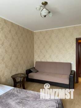 1-к квартира, посуточно, 35м2, 3/8 этаж