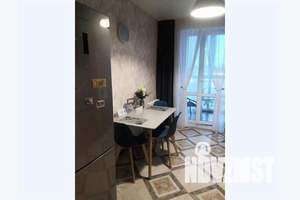 1-к квартира, посуточно, 41м2, 5/6 этаж