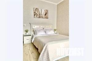 1-к квартира, посуточно, 40м2, 12/16 этаж
