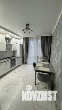 1-к квартира, посуточно, 44м2, 4/13 этаж