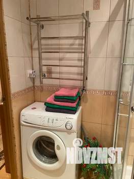 Студия квартира, посуточно, 35м2, 1/4 этаж