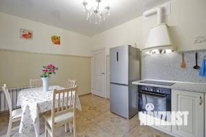 2-к квартира, посуточно, 61м2, 3/3 этаж