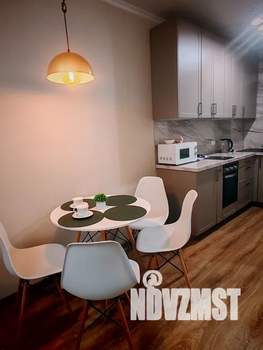 1-к квартира, посуточно, 42м2, 7/10 этаж