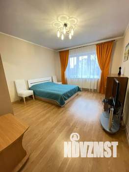 1-к квартира, посуточно, 38м2, 5/5 этаж