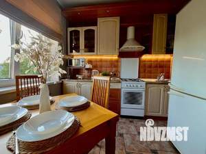 2-к квартира, посуточно, 52м2, 5/5 этаж