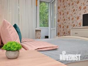 2-к квартира, посуточно, 42м2, 1/1 этаж