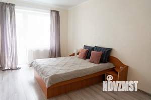 1-к квартира, посуточно, 43м2, 1/3 этаж