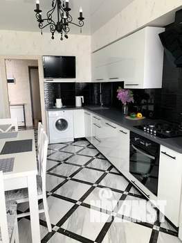 1-к квартира, посуточно, 45м2, 3/12 этаж