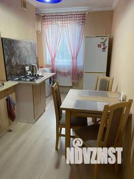 1-к квартира, посуточно, 36м2, 3/10 этаж