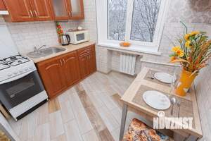 1-к квартира, посуточно, 35м2, 3/5 этаж