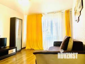 1-к квартира, посуточно, 40м2, 1/1 этаж