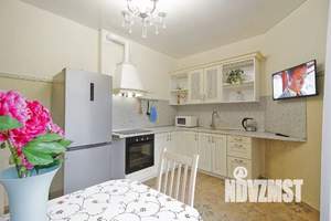 2-к квартира, посуточно, 61м2, 3/3 этаж