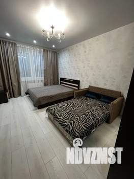 1-к квартира, посуточно, 37м2, 4/10 этаж