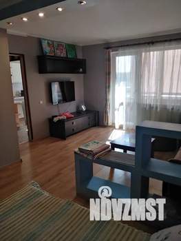 1-к квартира, посуточно, 40м2, 4/10 этаж