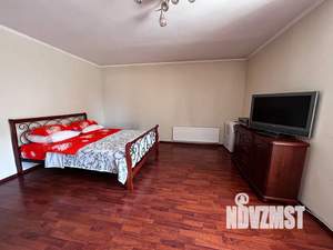 1-к квартира, посуточно, 55м2, 3/5 этаж