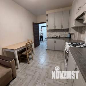 1-к квартира, посуточно, 40м2, 1/9 этаж