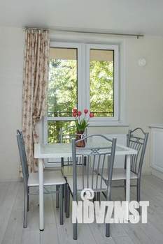 1-к квартира, посуточно, 42м2, 2/10 этаж