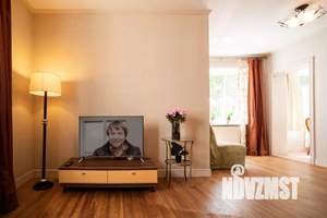 1-к квартира, посуточно, 63м2, 1/1 этаж