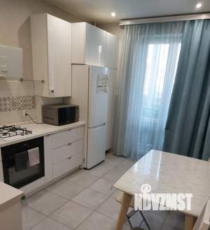 1-к квартира, посуточно, 40м2, 8/10 этаж