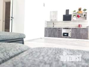 Студия квартира, посуточно, 43м2, 11/25 этаж
