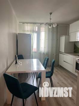 2-к квартира, посуточно, 66м2, 8/10 этаж