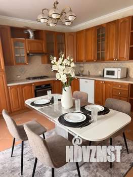 3-к квартира, посуточно, 120м2, 2/5 этаж