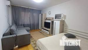 1-к квартира, посуточно, 38м2, 4/4 этаж