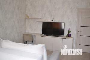 1-к квартира, посуточно, 40м2, 2/13 этаж