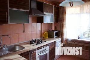 2-к квартира, посуточно, 56м2, 1/5 этаж