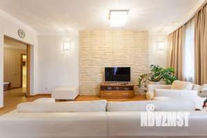 3-к квартира, посуточно, 96м2, 2/9 этаж