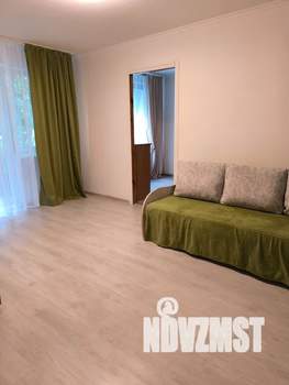 2-к квартира, посуточно, 44м2, 3/5 этаж