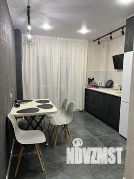 1-к квартира, посуточно, 43м2, 2/10 этаж