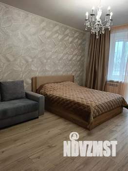 1-к квартира, посуточно, 40м2, 3/8 этаж