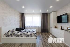 Студия квартира, посуточно, 32м2, 1/4 этаж