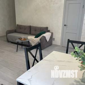 2-к квартира, посуточно, 44м2, 3/3 этаж