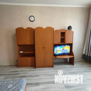 1-к квартира, посуточно, 33м2, 2/3 этаж