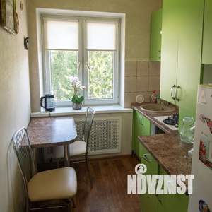 1-к квартира, посуточно, 26м2, 3/3 этаж