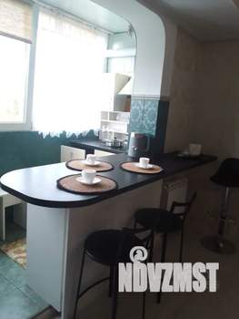 2-к квартира, посуточно, 42м2, 5/10 этаж